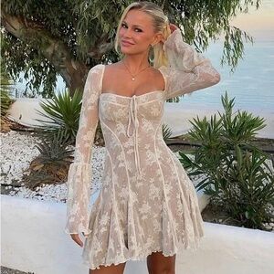 NWOT House of cb ANALISSA Vintage Cream Lace Corset Dress in long. SZ Large plus